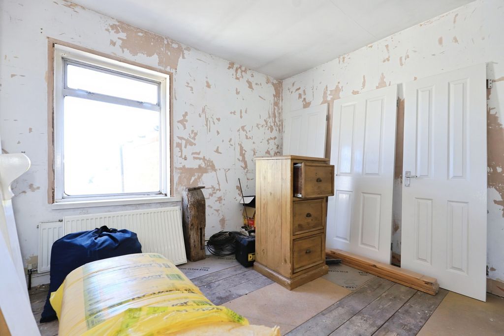 Property photo 2 of 19 Pbox-Img.Jpg