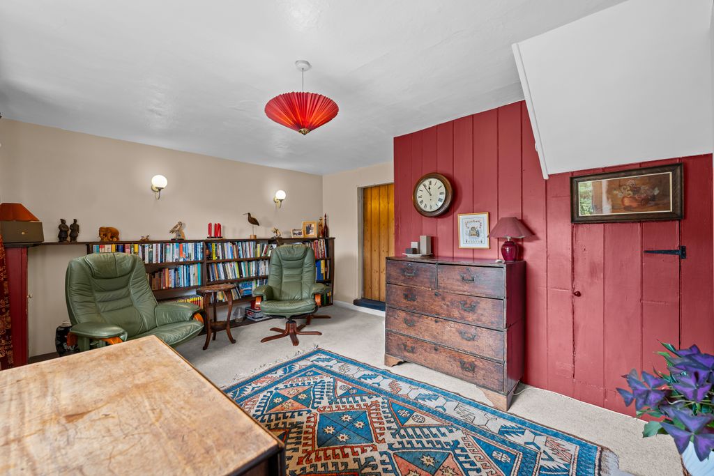Property photo 3 of 32