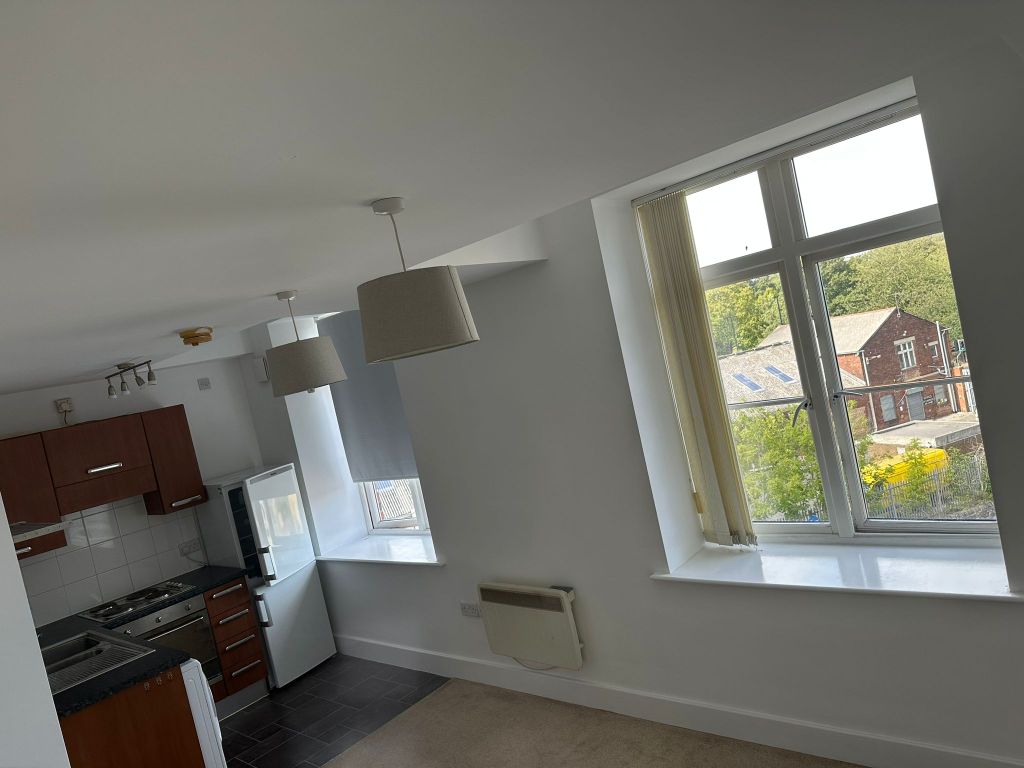 Property photo 3 of 6