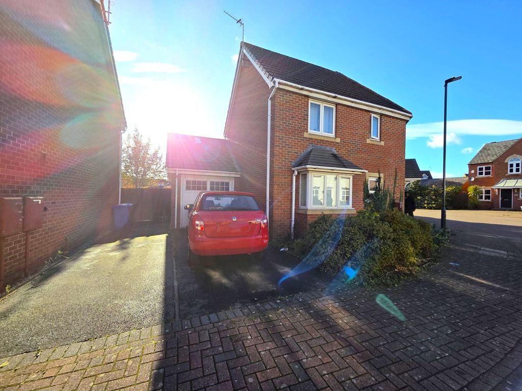 Property photo 2 of 13