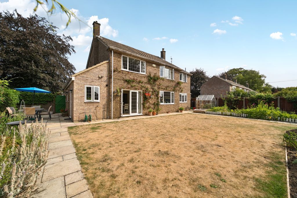 Property photo 1 of 20 149661126A5F46Db8d685Arw1