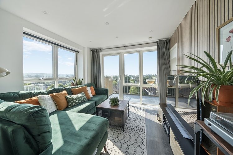 Property photo 2 of 18