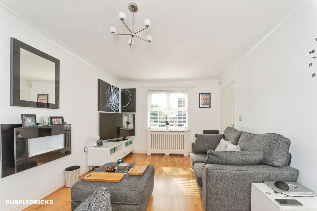 Property photo 3 of 36