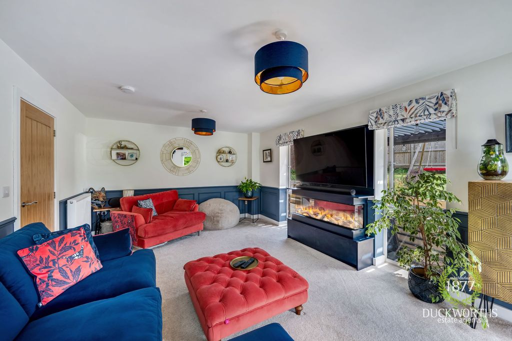 Property photo 2 of 49