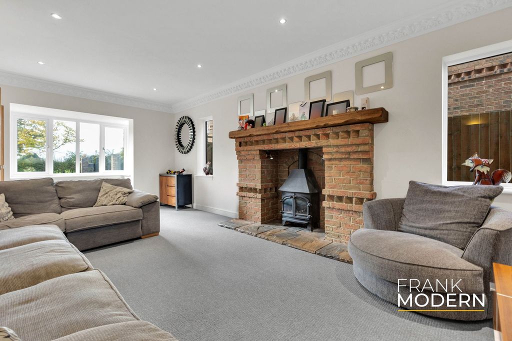 Property photo 2 of 73 Living Room