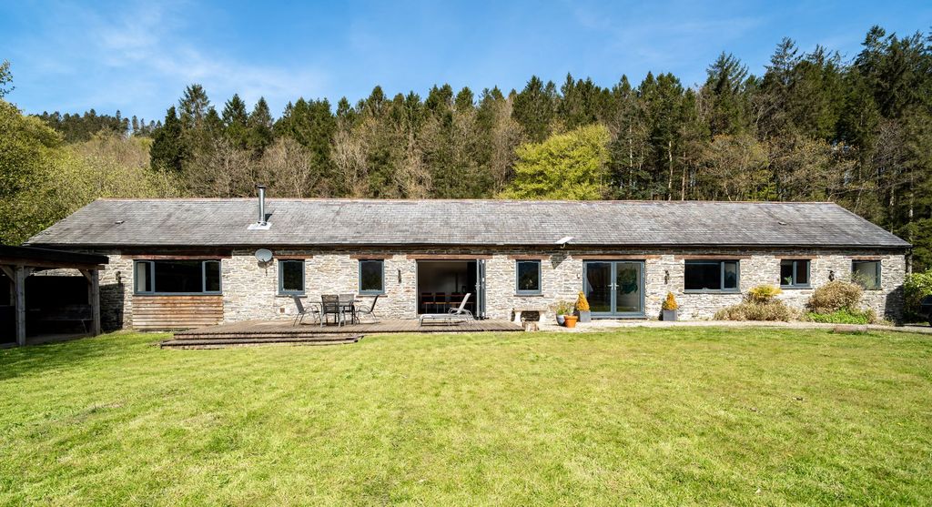 Property photo 1 of 45