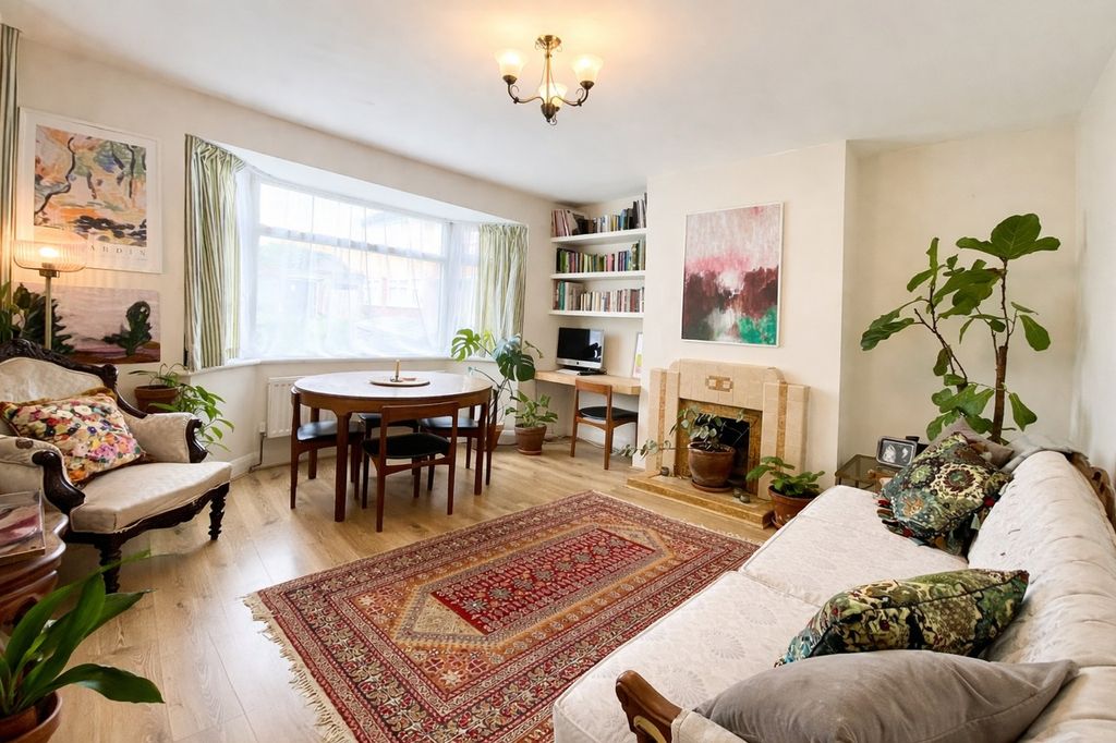 Property photo 2 of 7