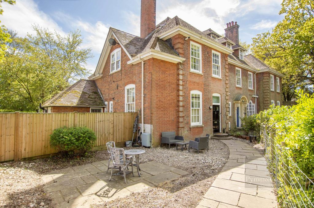 4 bed flat for saleCamberley Road, Norwich NR4