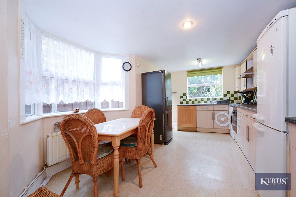 Property photo 3 of 16 Picture No. 08