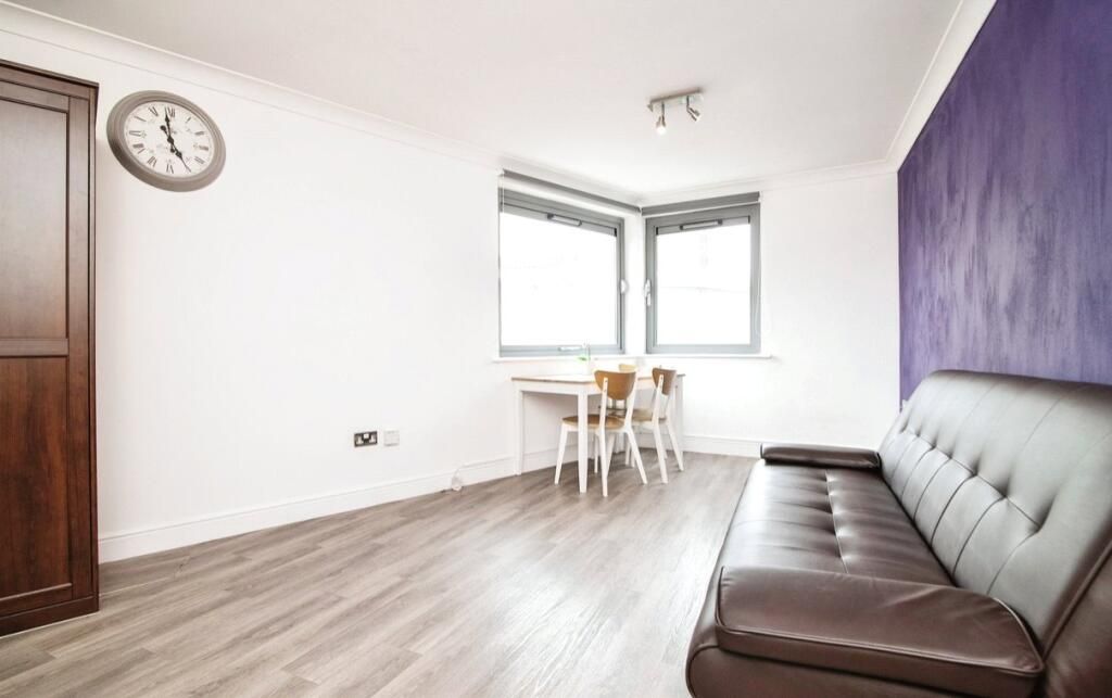 Property photo 3 of 12