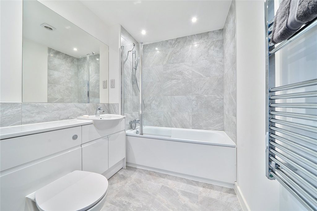 Property photo 3 of 19 Picture No. 10