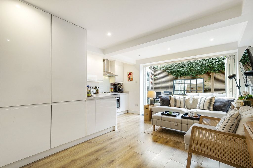 Property photo 3 of 9 Picture No. 04