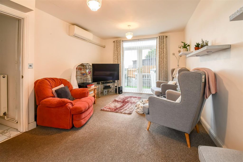 Property photo 2 of 24 Living Room