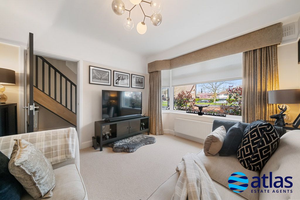 Property photo 2 of 34 Living Space