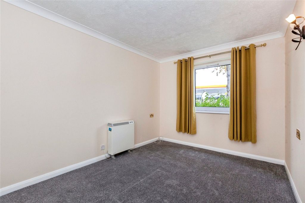 Property photo 3 of 11 Bedroom