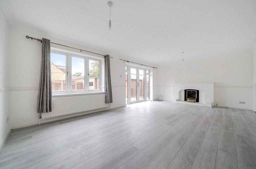 Property photo 2 of 23 1361690-18-68E8dc...