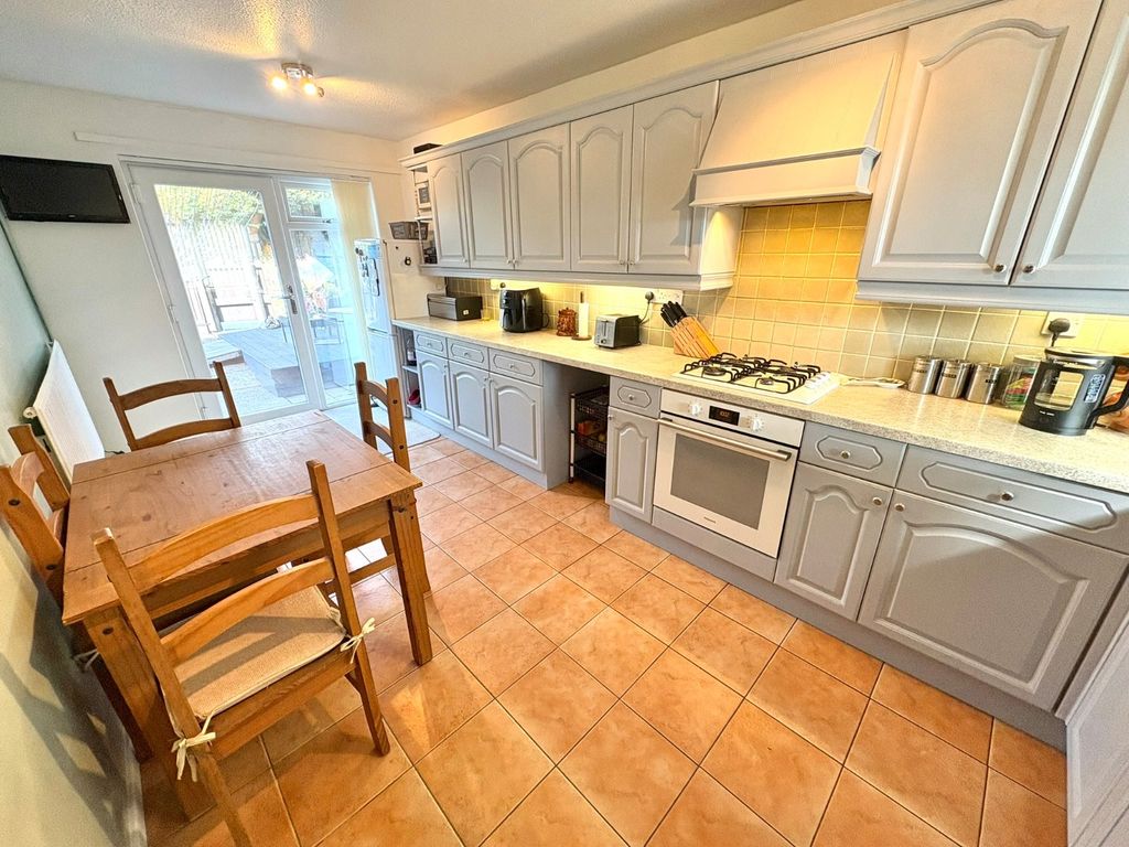Property photo 3 of 10 Picture No. 16