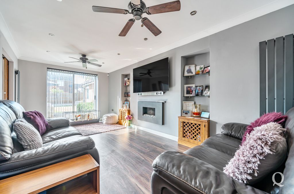 Property photo 2 of 23 Ac43d187-E09E-486...