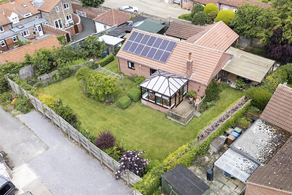 Property photo 1 of 21