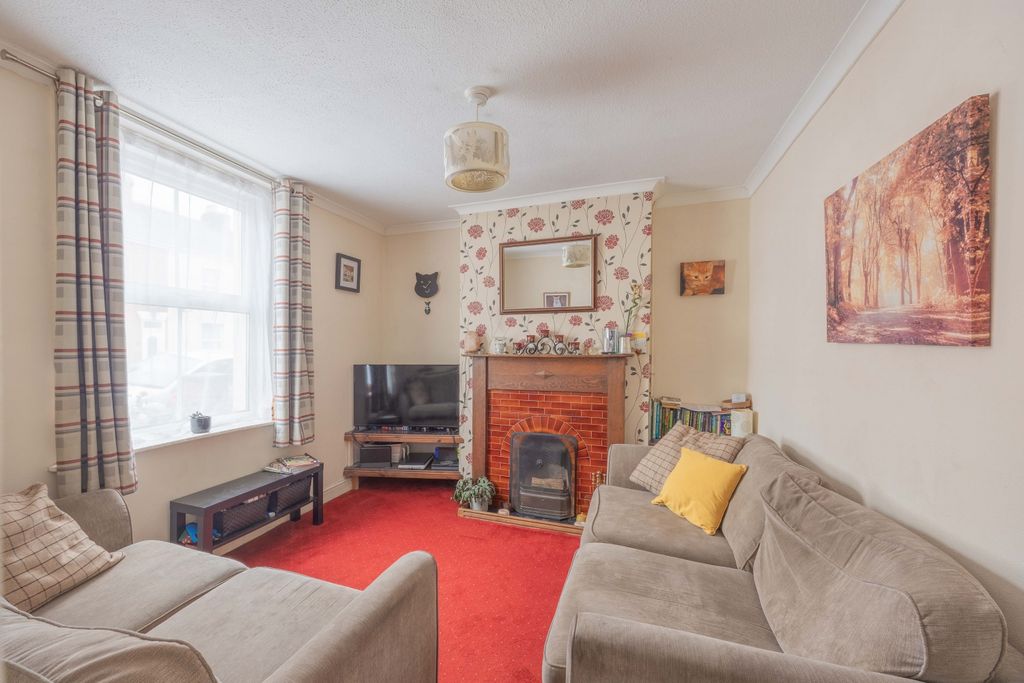 Property photo 2 of 10 Ewemove Taunton Portman Street (7)