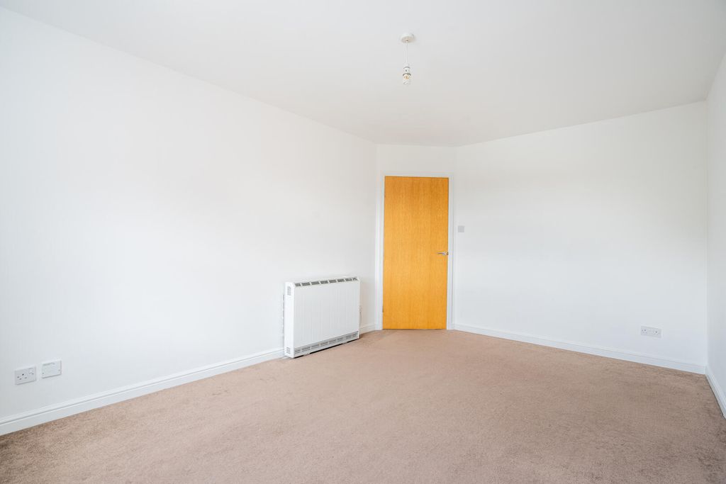 Property photo 3 of 10 Living Room