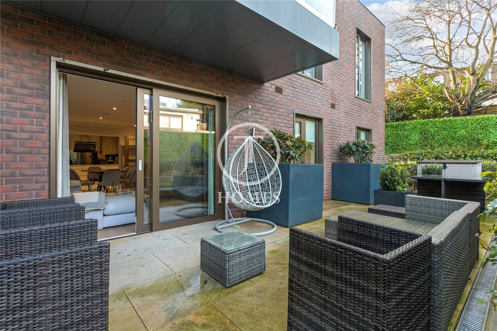 Property photo 3 of 12 Picture No. 05