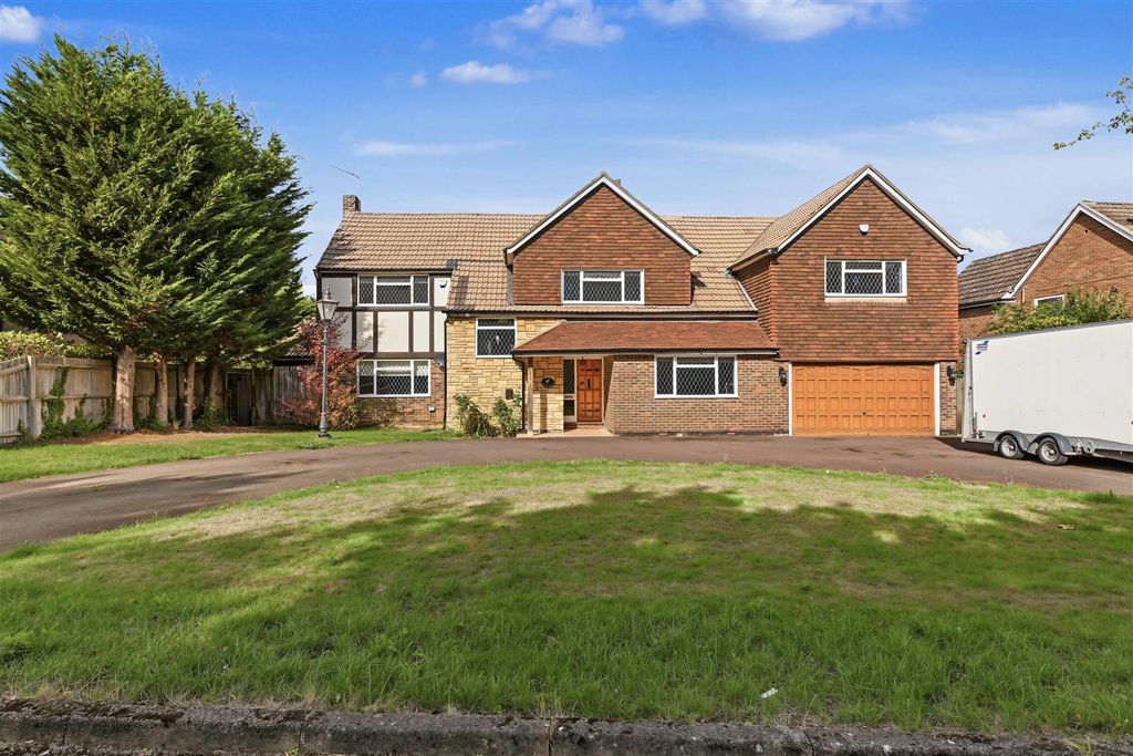 Property photo 1 of 13 Oakfield-Road-22.Jpg