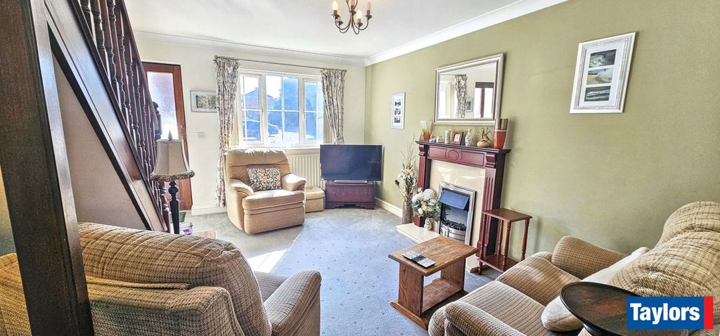 Property photo 3 of 12