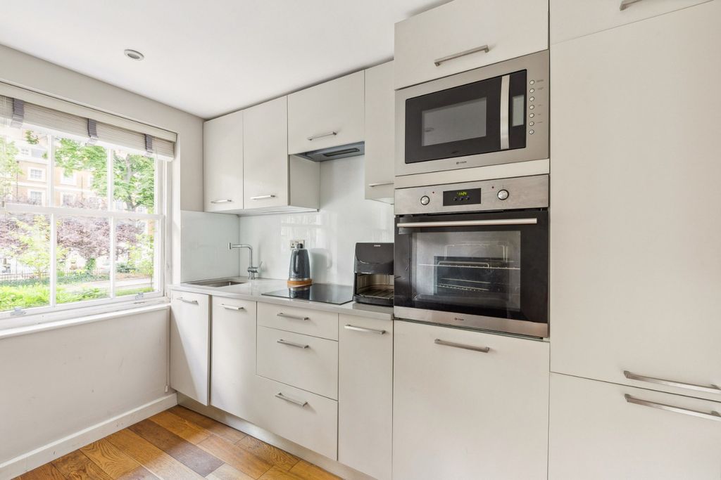 Property photo 2 of 10 1000323