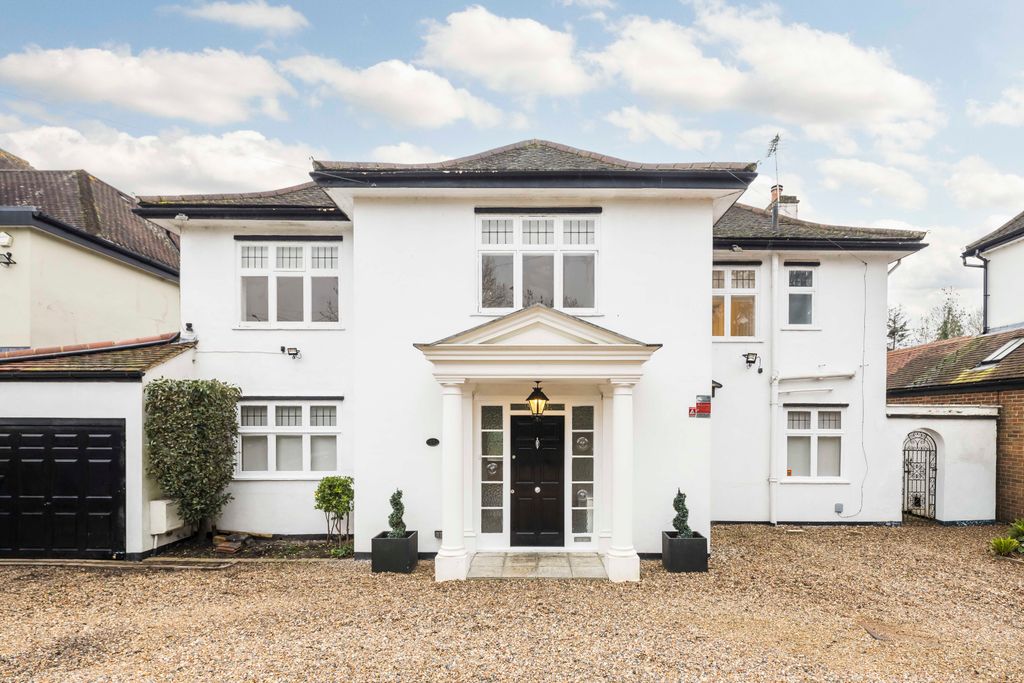 Property photo 3 of 26