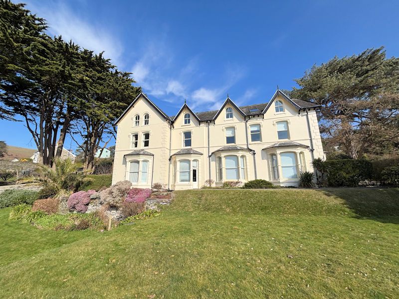 Property photo 1 of 28