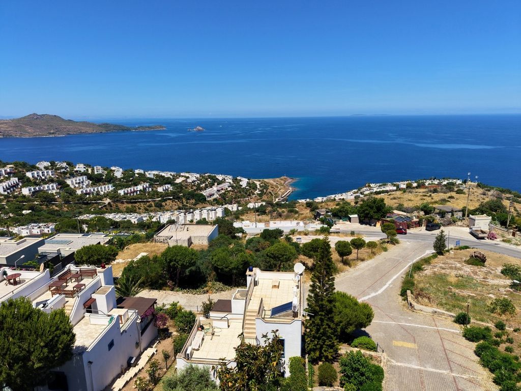 Property photo 1 of 23 Bodrum Villa For Sale Near The Beach &amp; Marina - Villa In A Prime Location With Sea Views