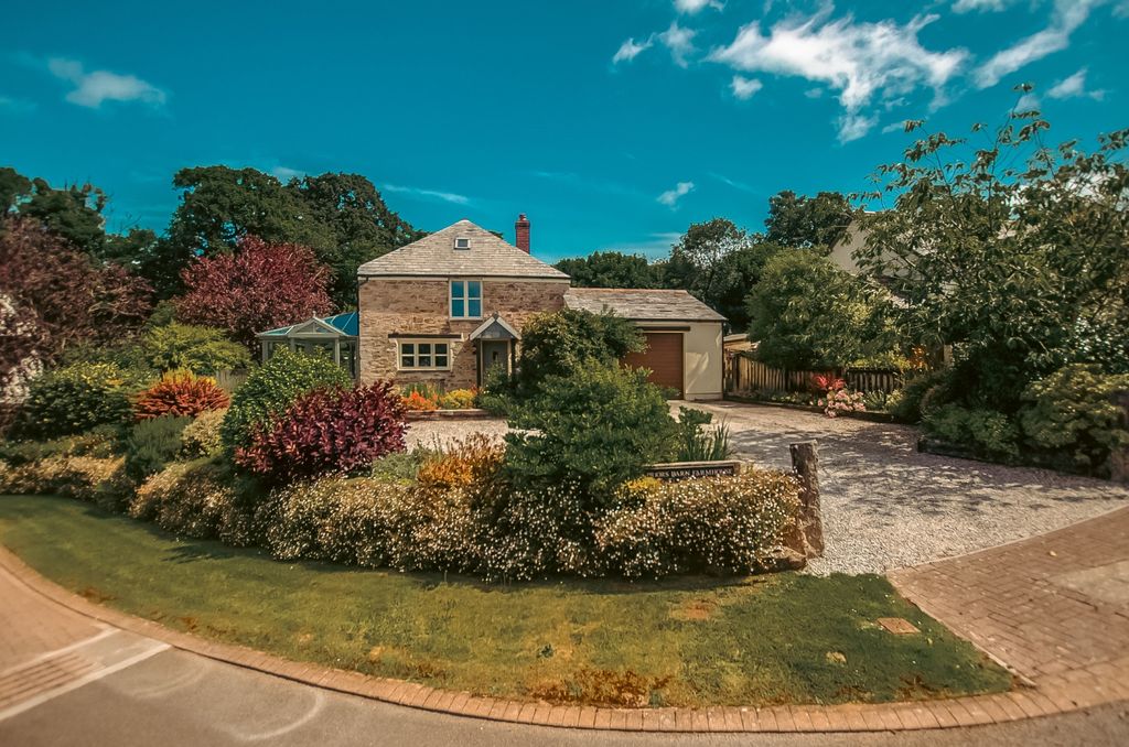 Property photo 1 of 14 Priors Barn Tps Bodmin 01208 74182-13