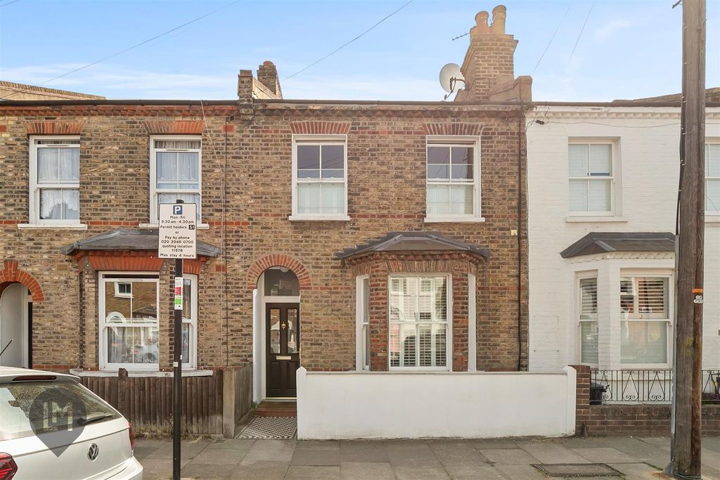 Property photo 1 of 9 External