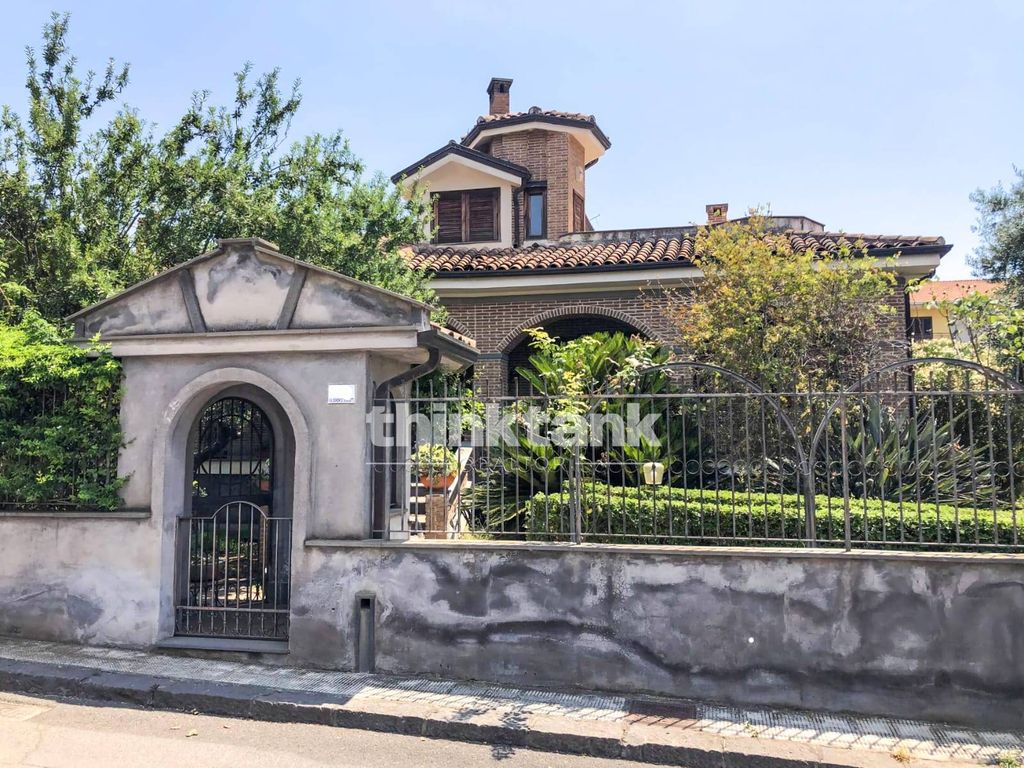 Property photo 1 of 34