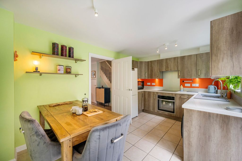 Property photo 2 of 14 Kitchen Dining Room