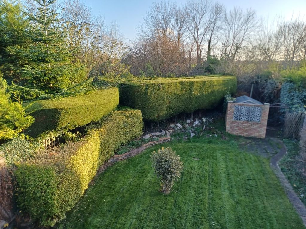 Property photo 2 of 24