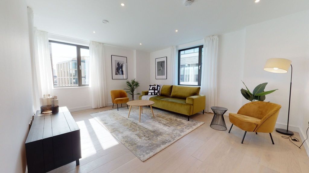 Property photo 1 of 23 Living Room
