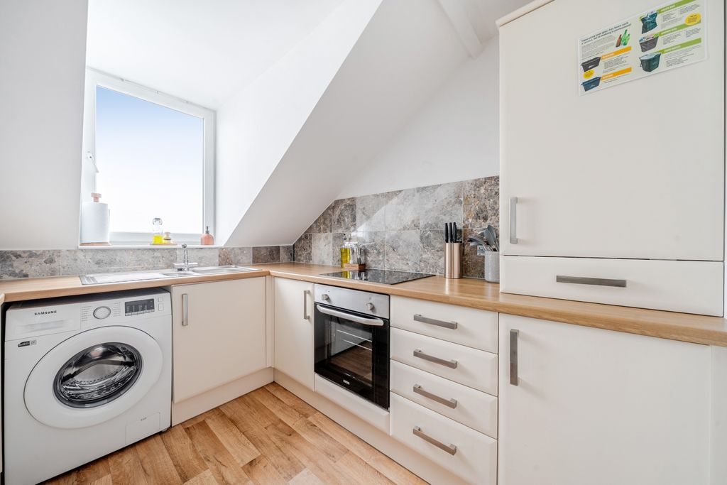 Property photo 3 of 13 1380368-8-69132F7A3c413