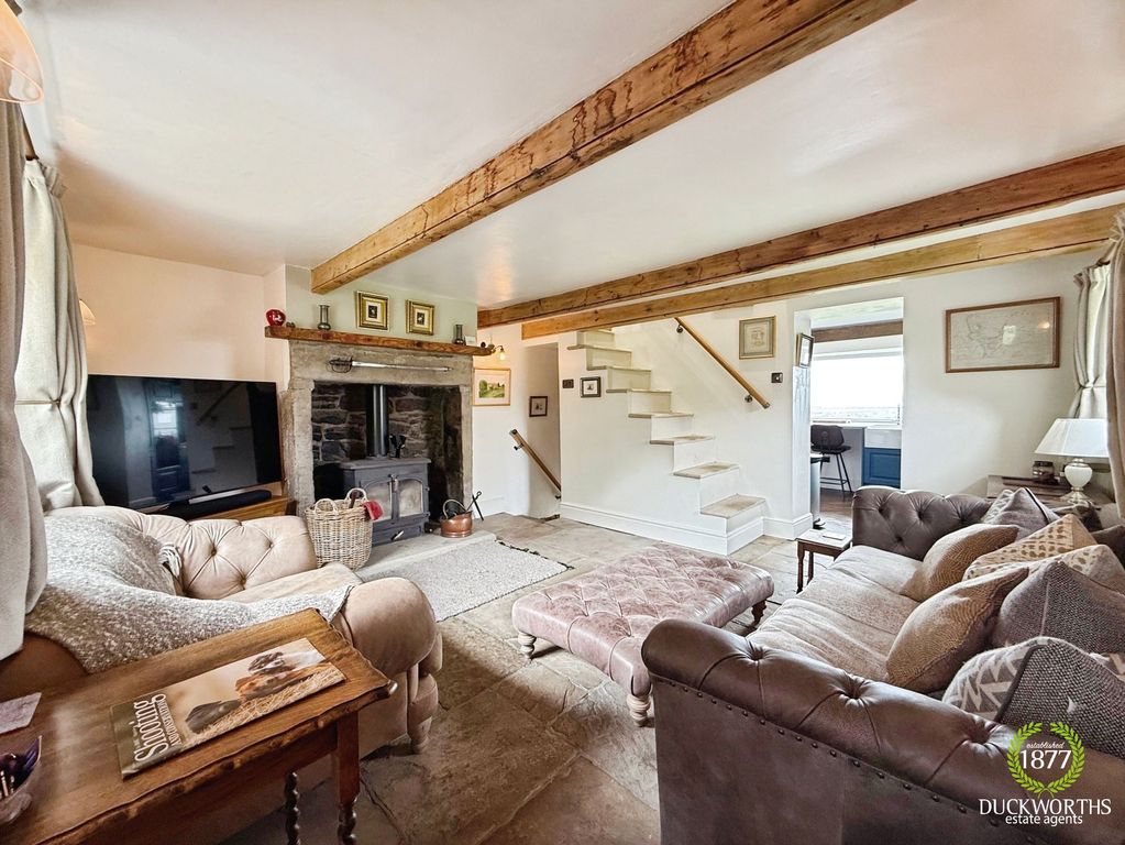 Property photo 2 of 42