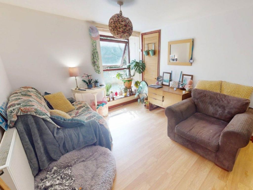 Property photo 2 of 14 2