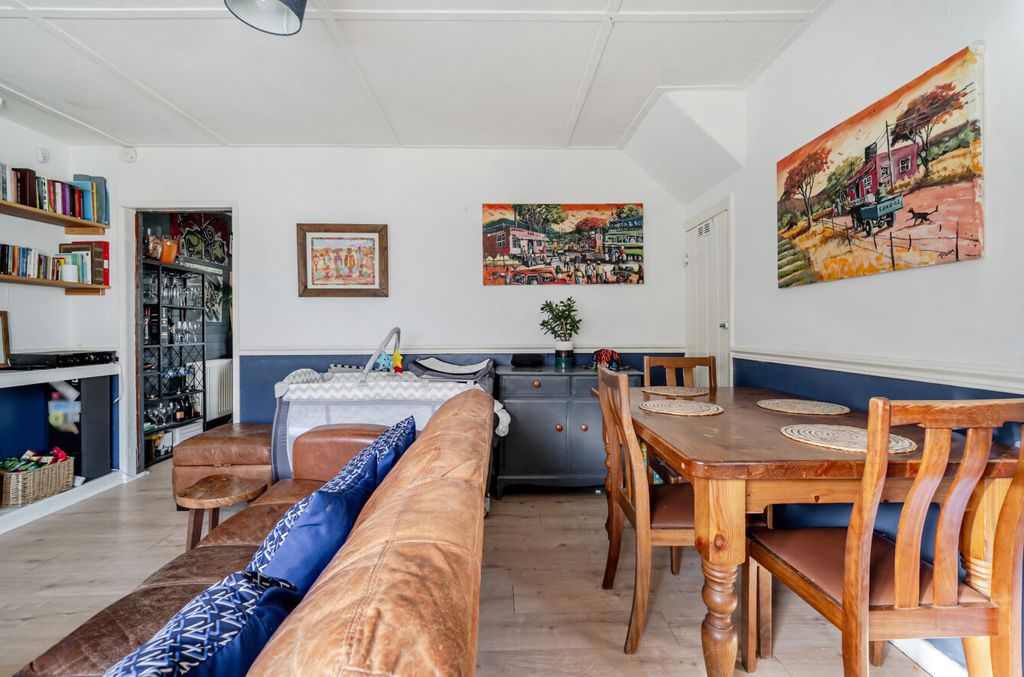 Property photo 1 of 25 1 - 1422171-4-69A567A...