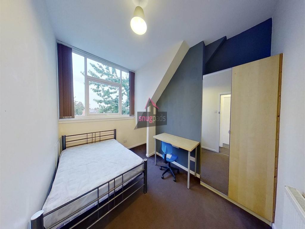 Property photo 2 of 14 Bed 7