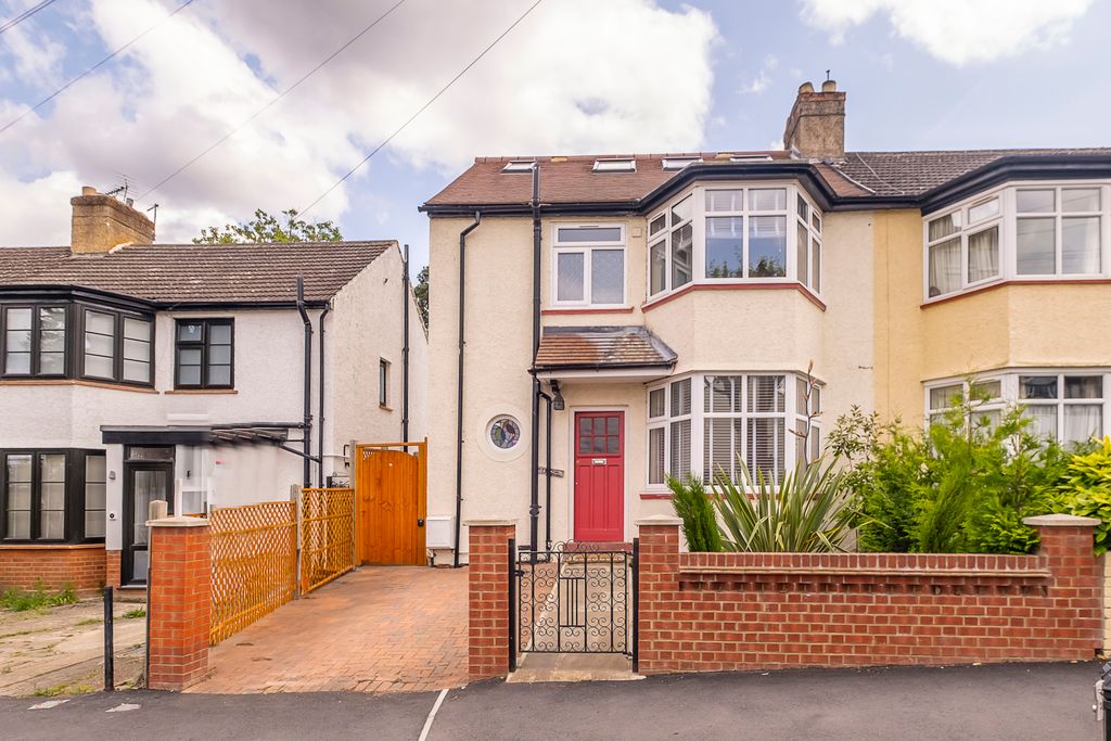 Property photo 1 of 18