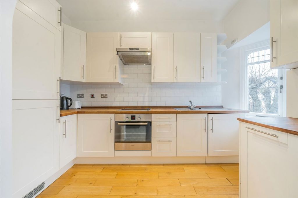 Property photo 3 of 5