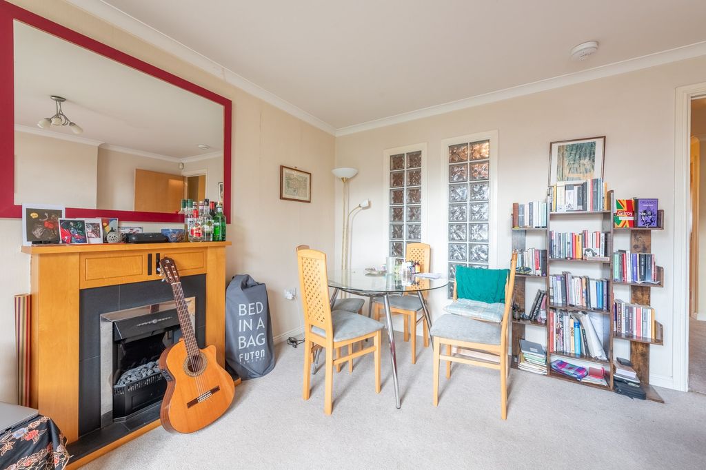Property photo 2 of 21