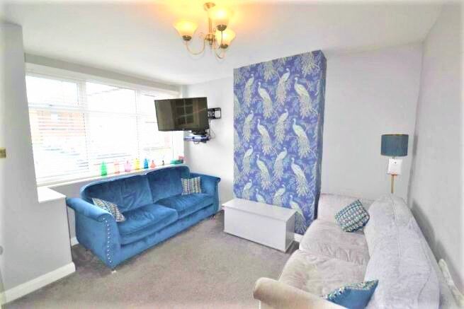 Property photo 2 of 7