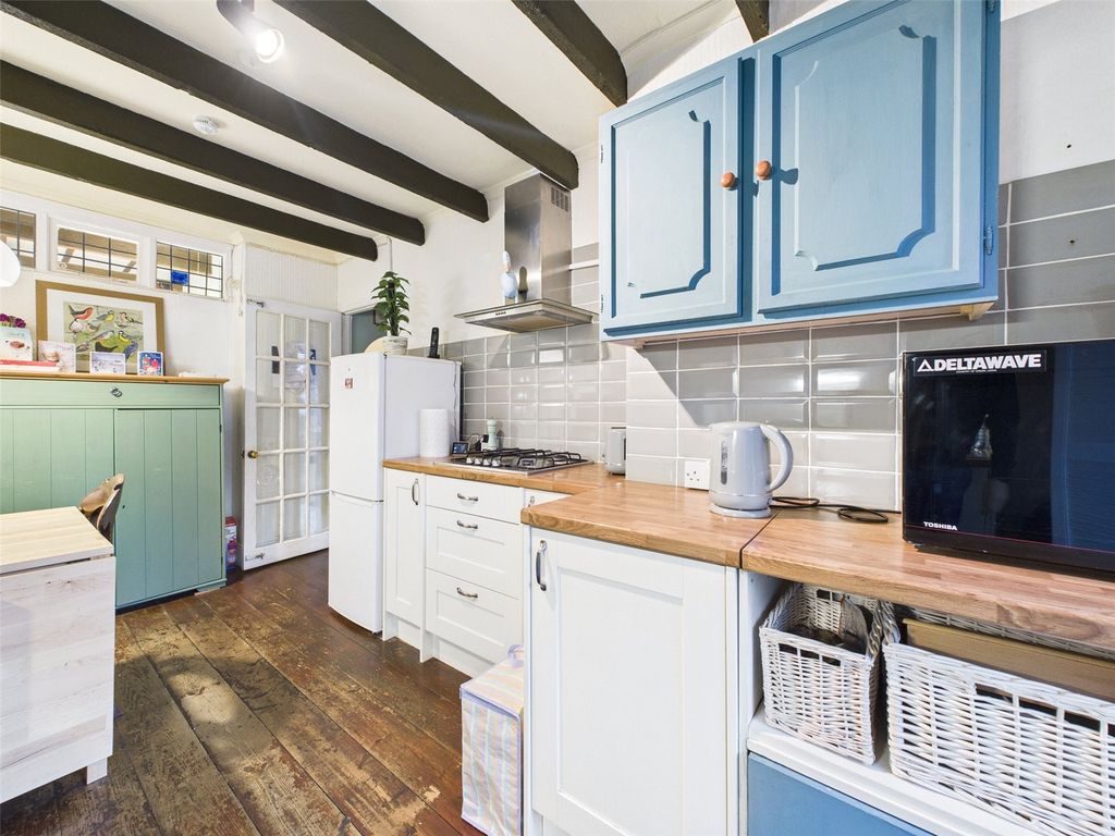 Property photo 3 of 21 Picture No. 18