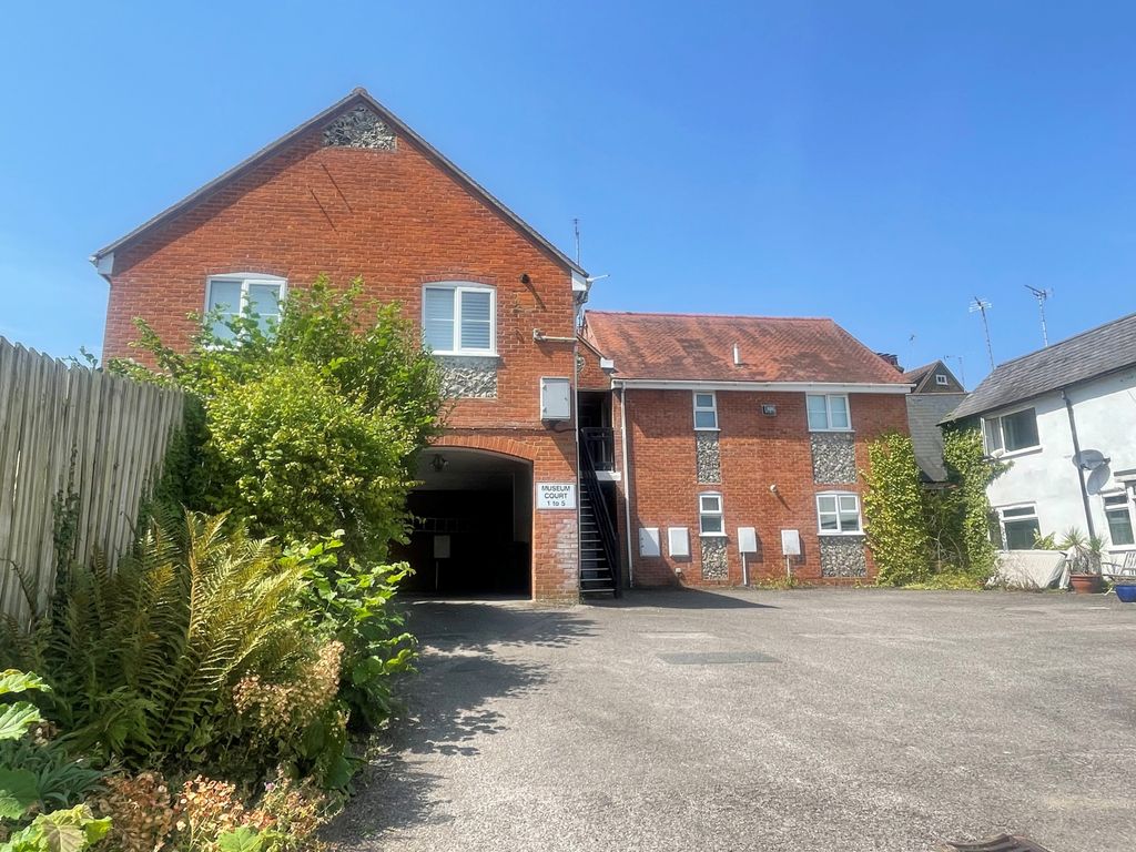 Property photo 1 of 6 Front