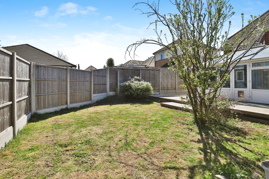 Property photo 2 of 17 Photo